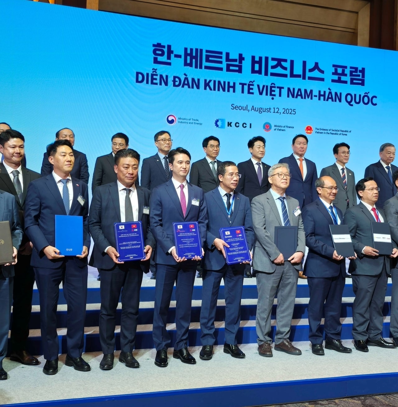 sàn crypto upbit mbbank